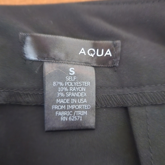 Aqua Women’s Black Envelope Skirt With Built in Shorts And Pockets Size Small - Picture 6 of 7